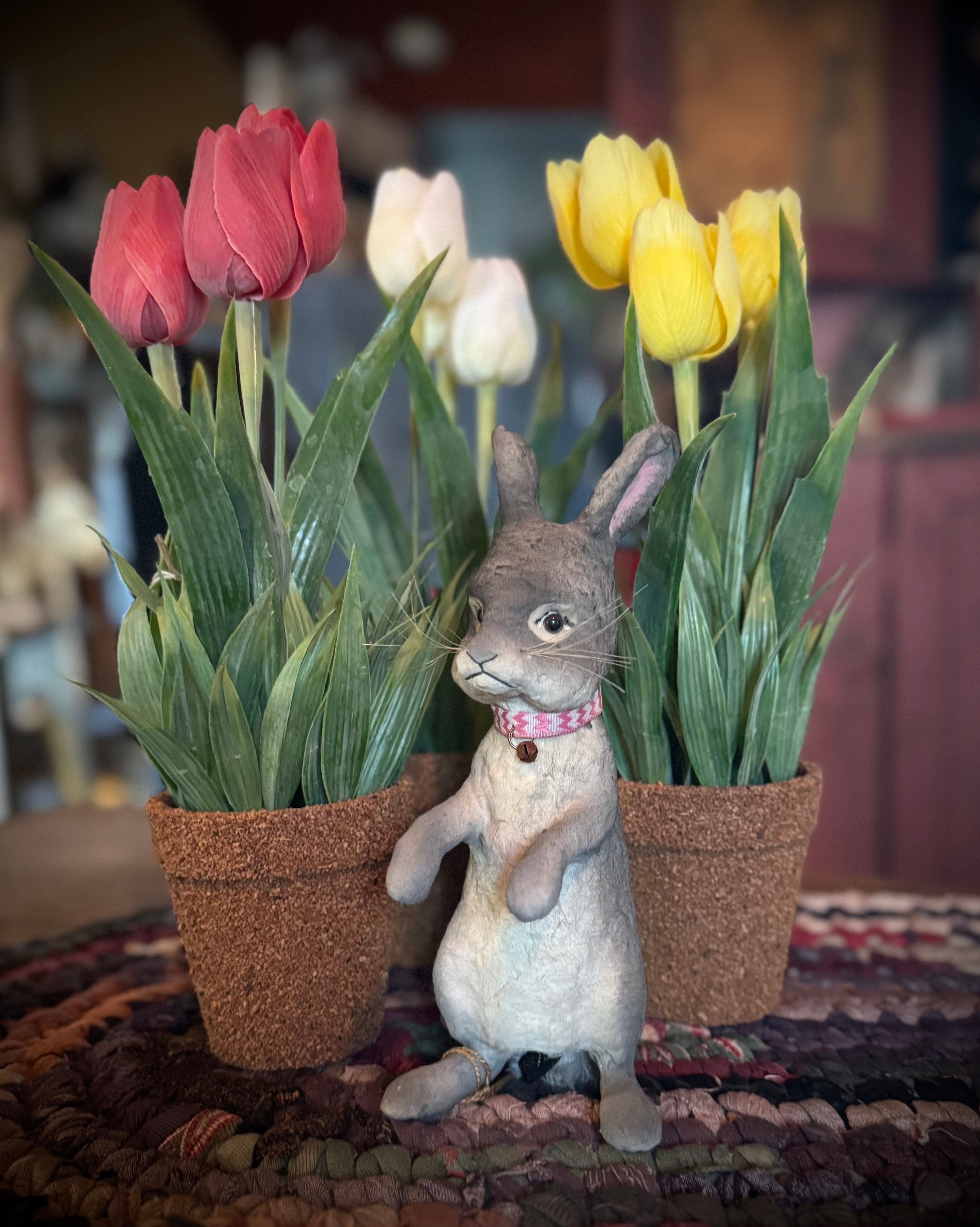 Craig Yenke Original – 8" Paper Mâché & Spun Cotton Bunnies